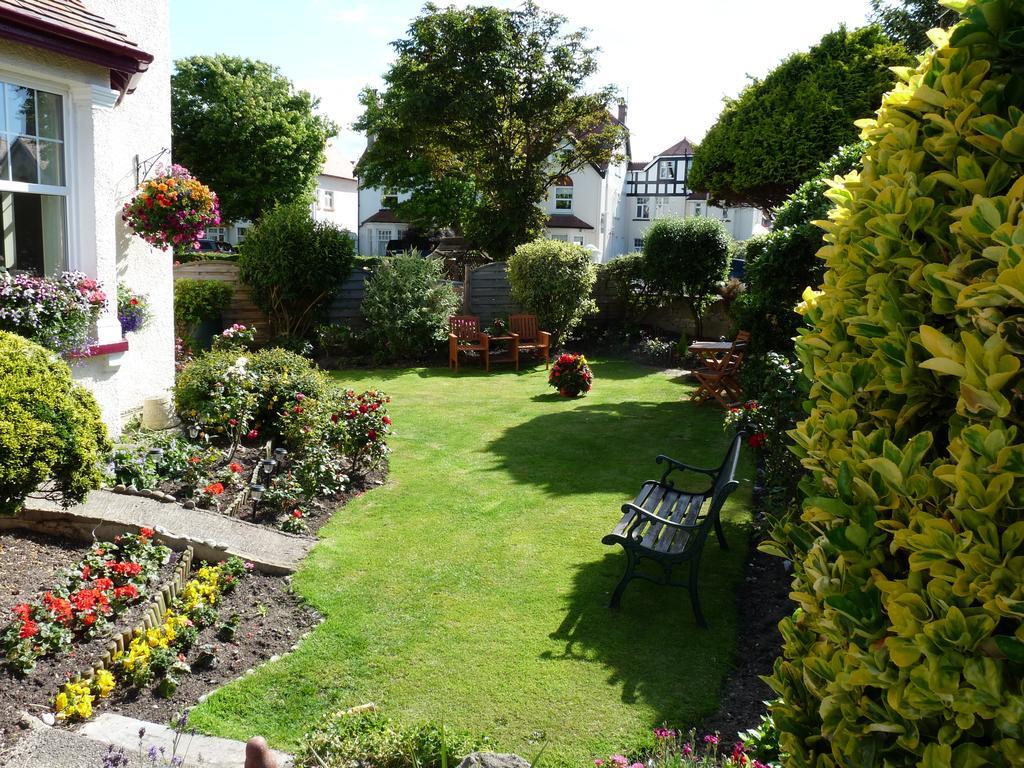 Cornerways Guest House Llandudno Exterior foto